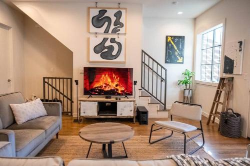 Cozy Townhouse near The Pearl & Riverwalk