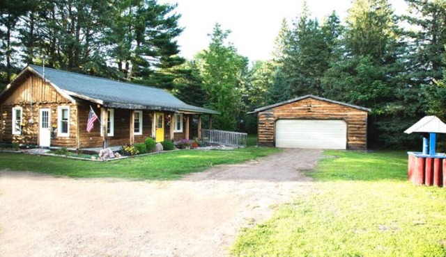Cozy Trails Cottage in Oconto County direct access to snowmobile/UTV trails!
