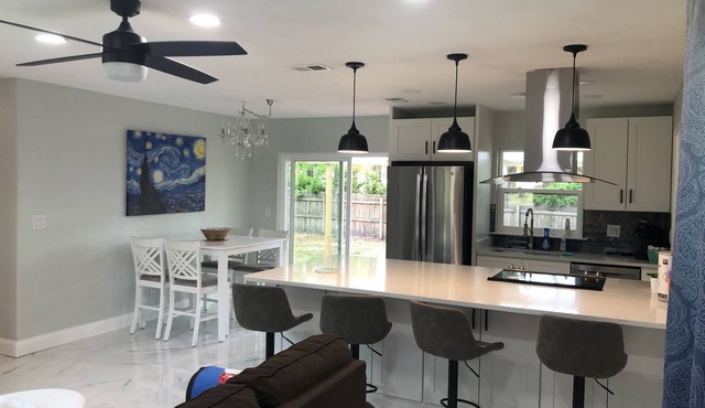 Cozy ,Tranquil 3-bedroom in Spring Hill with WiFi, AC ; home away from home.