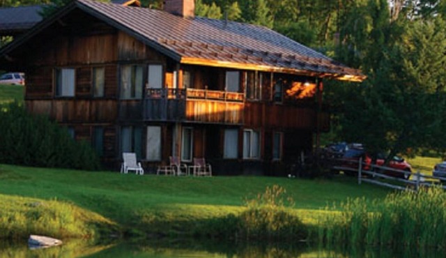 Cozy Trapp Family Ski Chalet