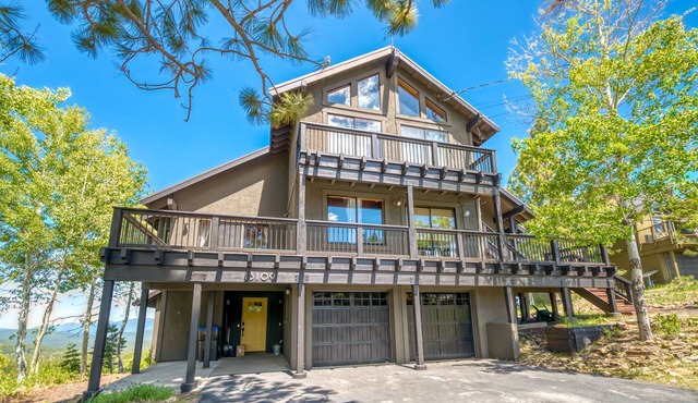 Cozy Truckee Ski Chalet with Awesome Views for 2023-24 Ski Lease