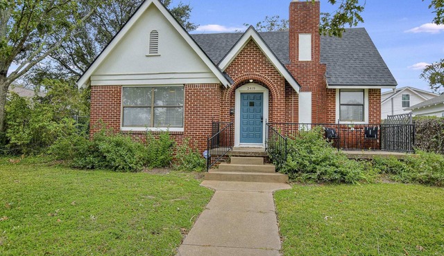 Cozy Tudor Bungalow in Waco