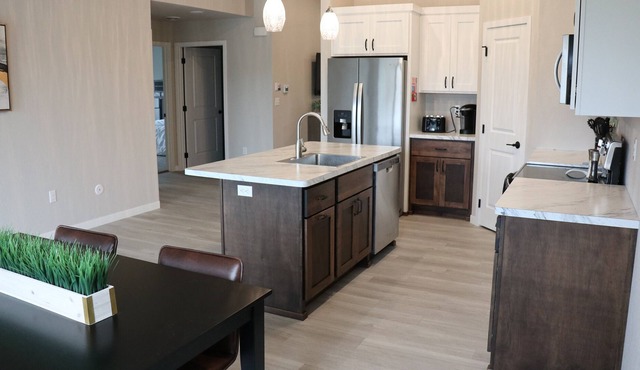 Cozy Twin home, Close to all Detroit Lakes has to offer.