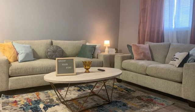 Cozy Two Bedroom Apartment in Middletown