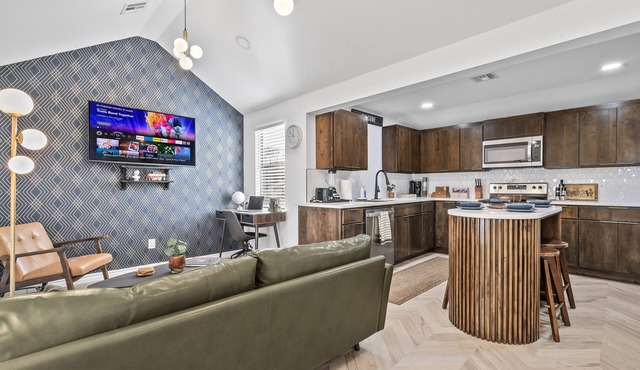 Cozy two bedroom charmer close to Downtown BA