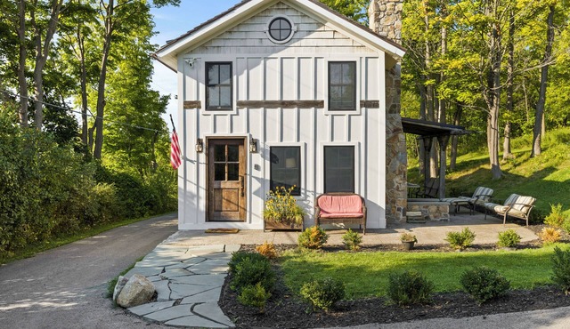 Cozy Two Bedroom Home Next to Canadaigua Lake Private 9+ Acres