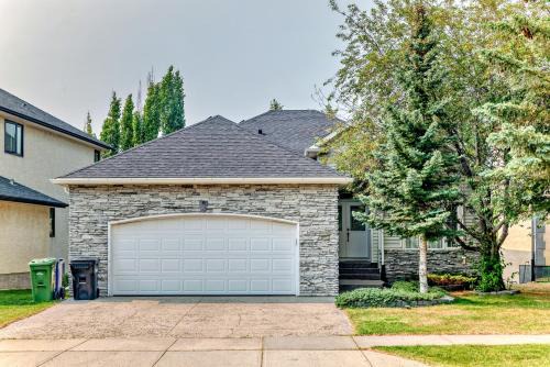 cozy two bedrooms with external bathroom just for you