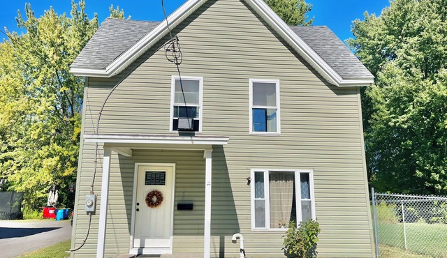 Cozy, unique, fun filled 4-bedroom house in Carthage!