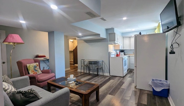Cozy Unit 2BD+2BTH 5 mins to Lake - [Hem]