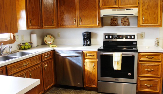Cozy Up in the Carolina Mtns–Your Perfect Winter Escape Awaits!