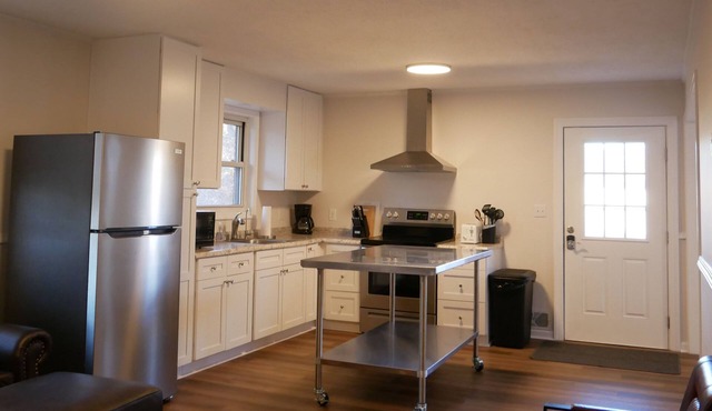 Cozy updated home on Juneberry Ridge property with access to hiking and more!