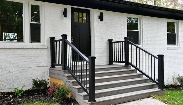 Cozy updated home mins to Keeneland & Lexington. Championship Golf Course Views