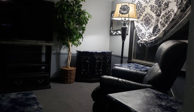 Cozy Upper Apartment at Hiawatha House near Pipestone National Monument