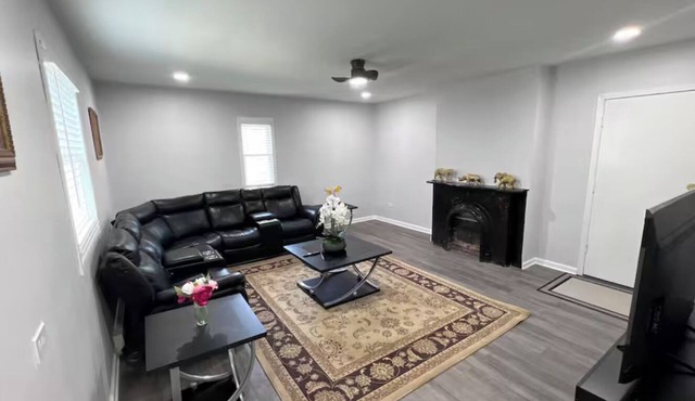 Cozy Upper-Level Retreat