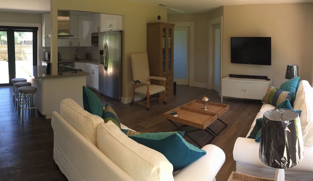 Cozy Upscale East Boca House