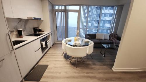 Cozy Urban 1 Bedroom Suite, Stylish Comfort in Vaughan