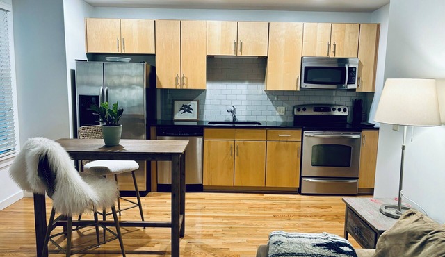 cozy urban condo-free garage parking & upscale hotel amenities