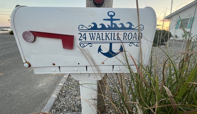 Cozy Bungalow on lagoon-10 min boat ride to the bay!