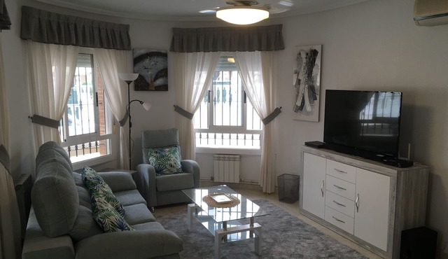 Cozy Vacation Home with Private Pool at the Costa Blanca