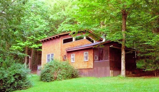 Cozy Vacation Cabin near Allegheny State Forest, Pennsylvania
