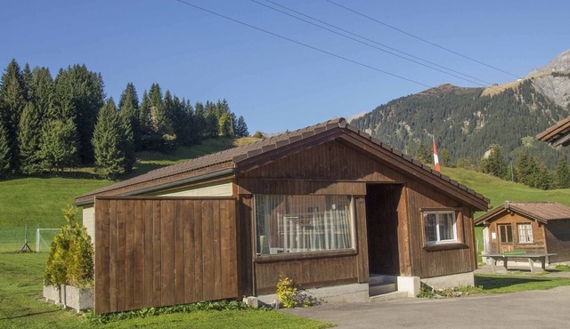 Cozy vacation chalet with lots of space and seating area