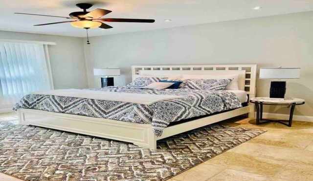 Cozy vacation home 5 mins from downtown!