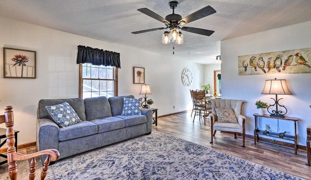 Cozy Vacation Rental Home Near Watauga Lake!