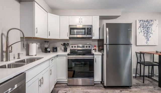 Cozy Valley Condo I Short Drive to Downtown!