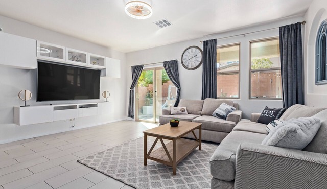 ⭐️ Cozy Vegas Home - Close to Strip - 5 ⭐️