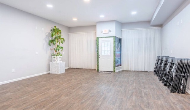 Cozy Venue with WiFi, AC in charming Newark