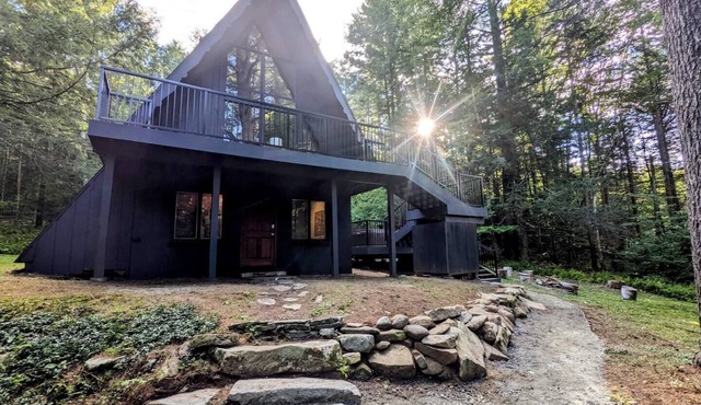 Cozy Vermont A-frame on a quiet private road, minutes from Stratton. Enjoy year-round adventure, then unwind in the hot tub under the stars. Spacious, stylish, and perfect for groups seeking both relaxation and outdoor fun.