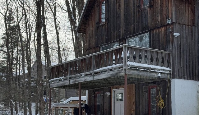 Cozy Vermont Ski Home - Spacious, Updated & Family-Friendly