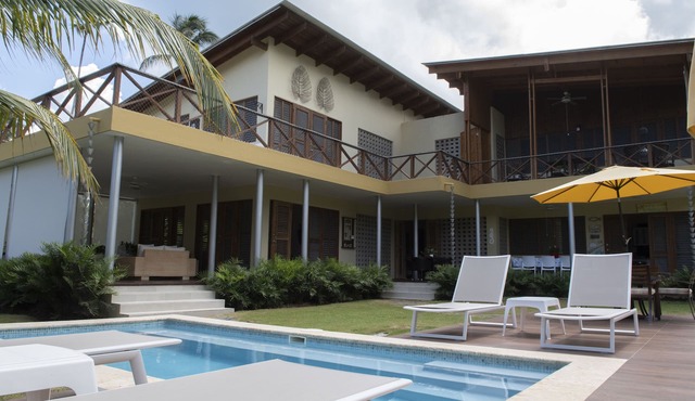 COZY & VERY COMFORTABLE VILLA JUST FOR YOU ! FAMILY FRIENDLY !