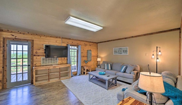 Cozy Vian Cabin 1 Mi to Tenkiller State Park