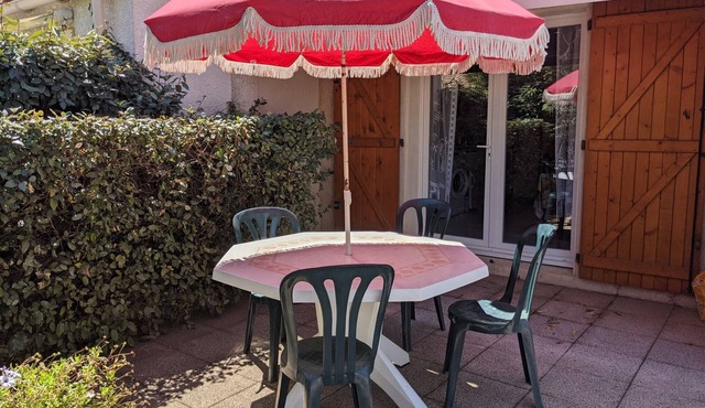 Cozy Villa with Mezzanine, Terrace, Garage, Near Beach (5 Pers)