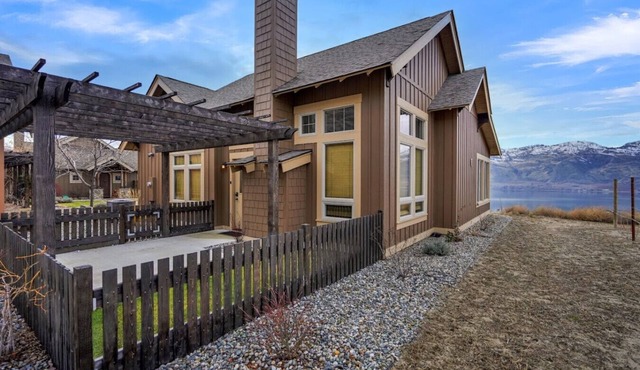 Cozy Vineyard Cottage at Veranda Beach