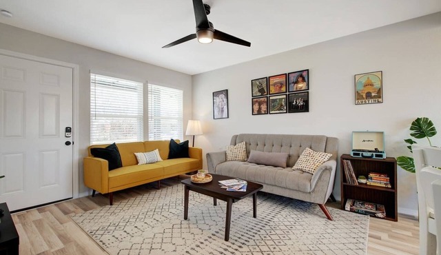 Cozy Vintage 3BR Near Mueller|Family &Pet Friendly