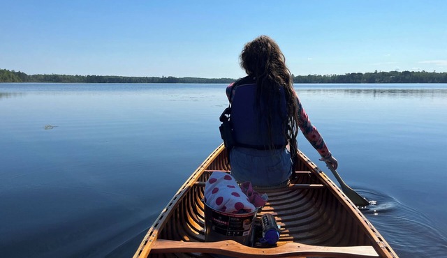 Cozy vintage cabin on peaceful BWCA lake with WiFi