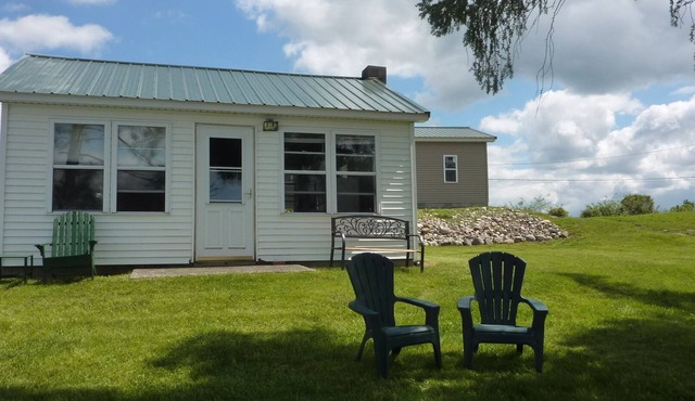 Cozy Vintage Cottage on Big Lake (yes, that's the name of the lake)