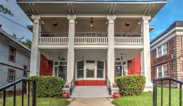 Cozy Vintage Stay | Central Spot | near Beale St