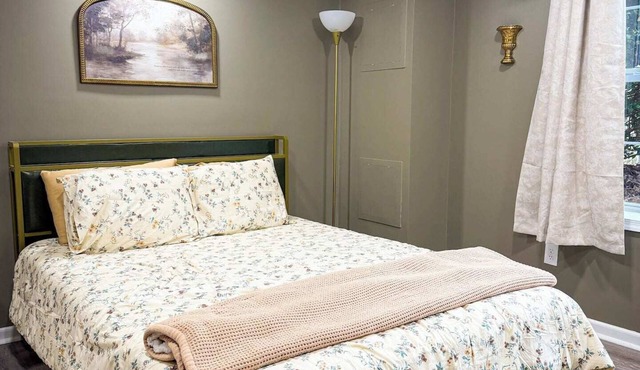 Cozy Vintage Studio~11 min from LU.