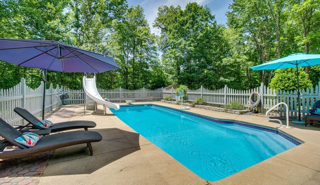 Cozy Virginia Vacation Rental w/Seasonal Pool!