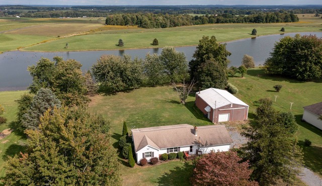 Cozy Volant Ranch With Lakeview