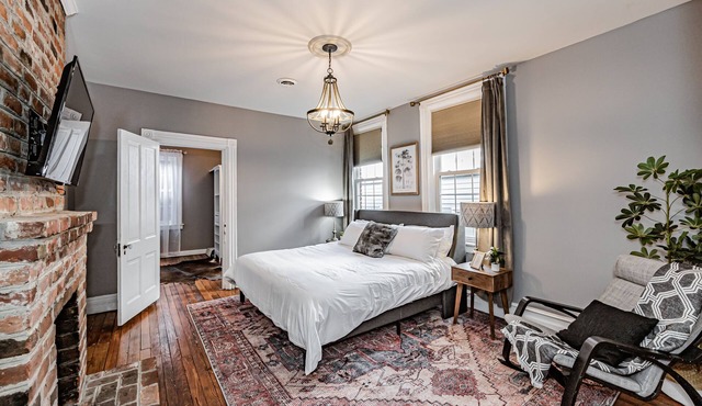 Cozy walkable downtown retreat, 3 minutes to VCU