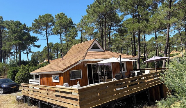 Cozy-warm chalet by the sea with a great location. Switch off, feel good.