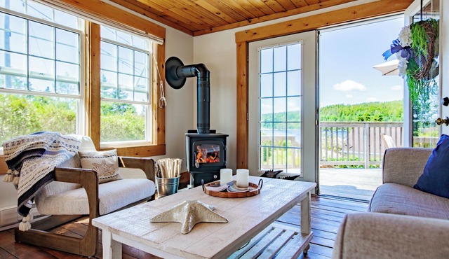 Cozy Waterfront Retreat w/private Hot Tub & shared Sauna – Walk to Ocean – C2