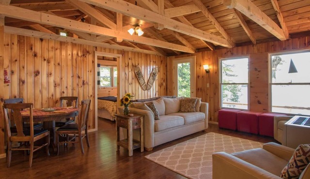 Cozy Waterfront Cabin On Raymond Pond