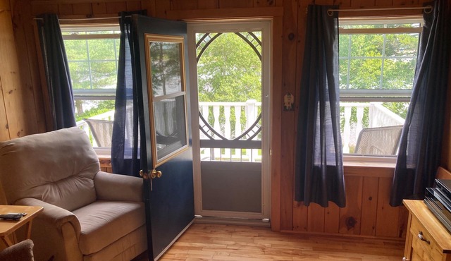 Cozy Waterfront Cottage on the Tidnish River