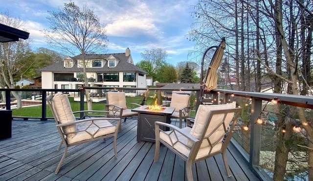 Cozy waterfront cottage in a tranquil area