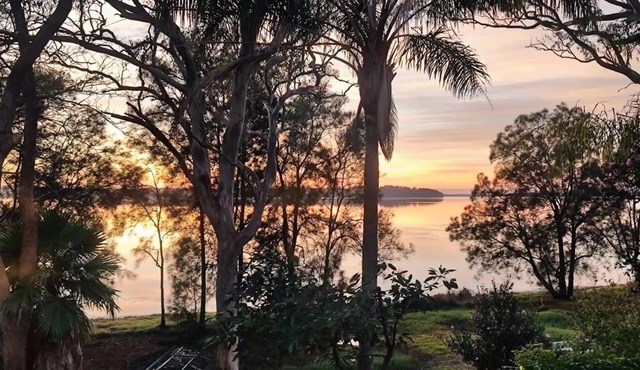 Cozy waterfront house